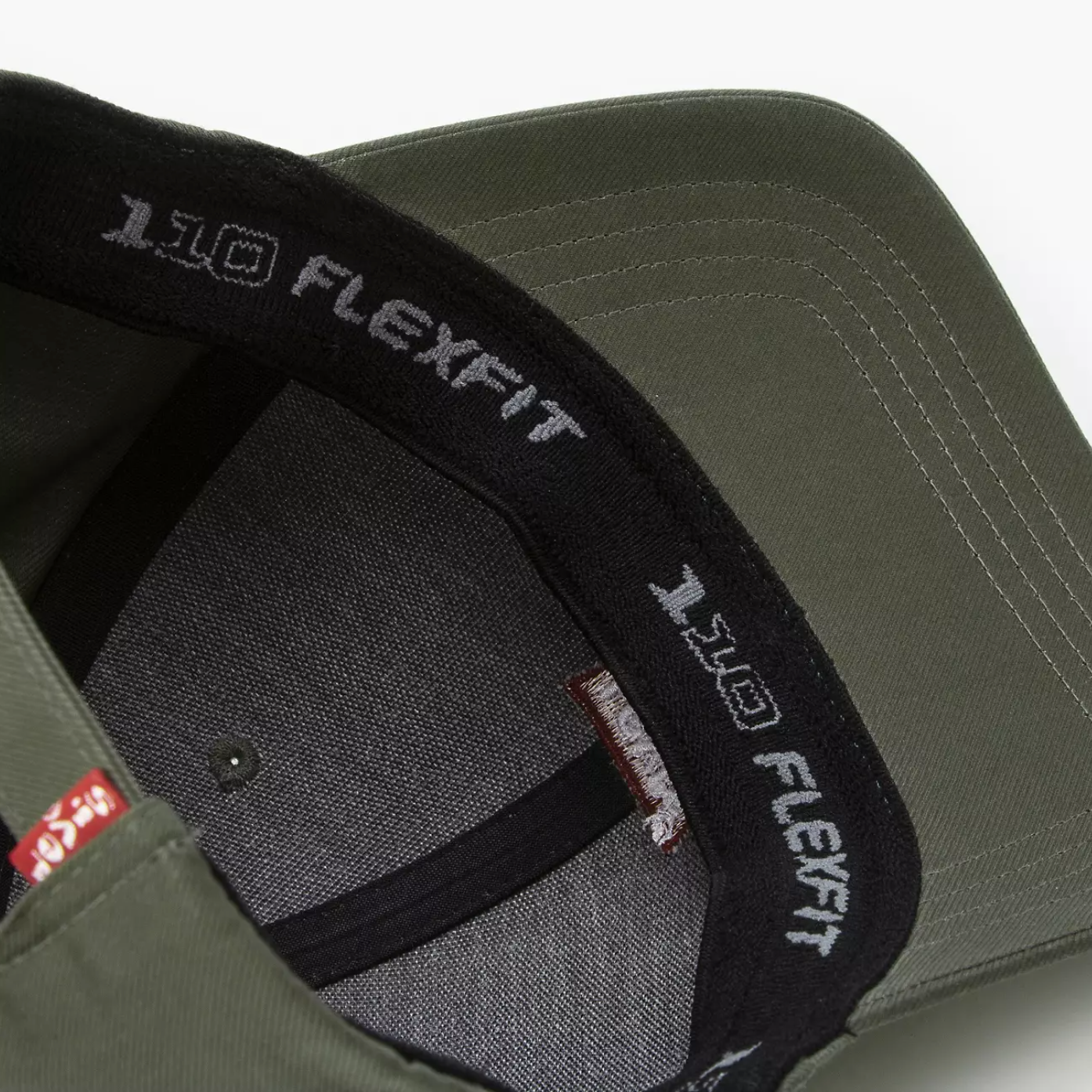 Cappello con visiera