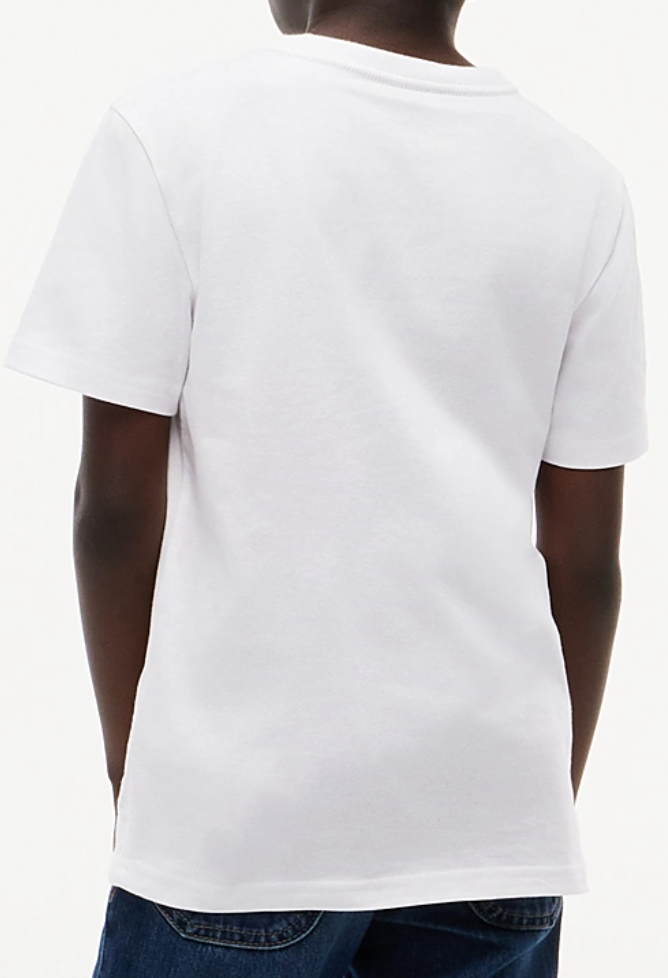 T-shirt Essential con bandierina ricamata