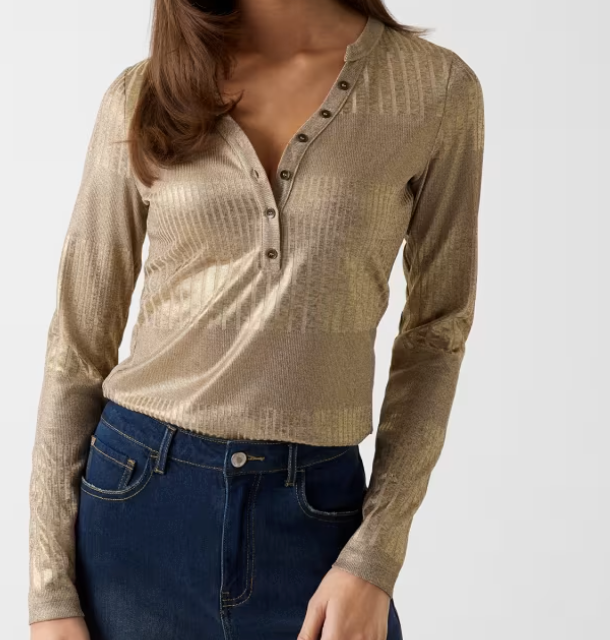 Top in maglia effetto metallizzato